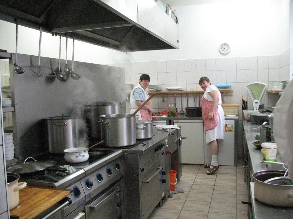 Kajovska Hospoda Bagian luar foto